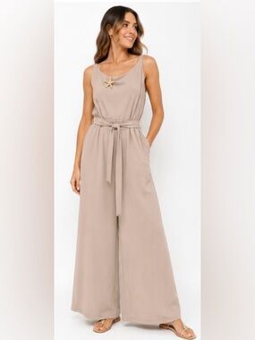 AZ NWT Beige Wide Leg Jumpsuit Gold Starfish Belted S/M
